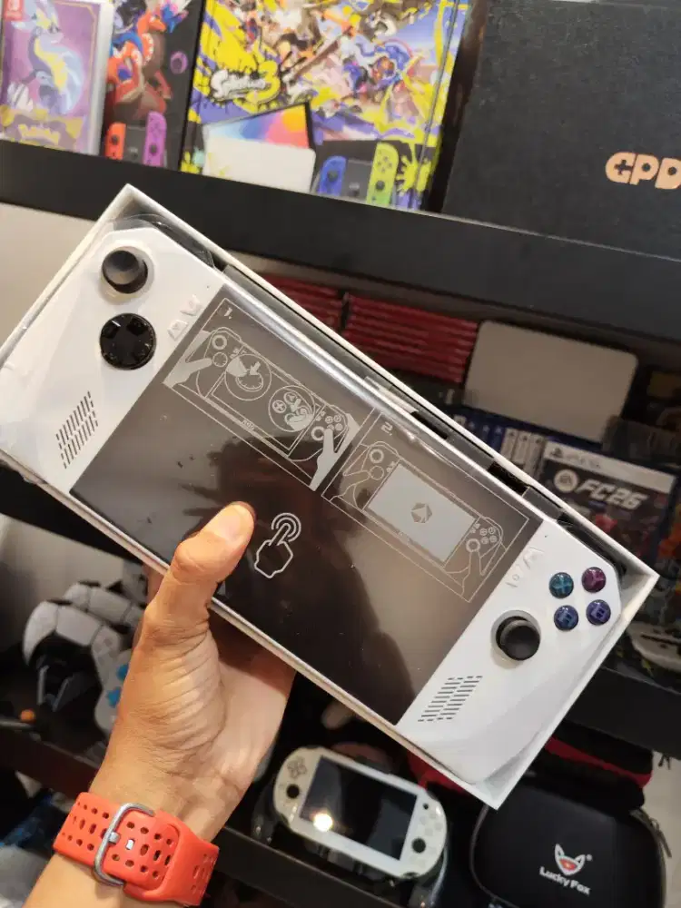 Asus rog ally Z1 extreme like new