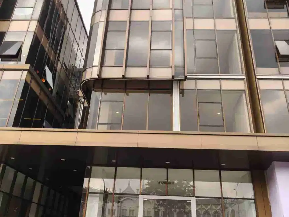 DI JUAL GEDUNG MAGGIORE BUSINESS LOFT TERLETAK DI KAWASAN PREMIUM GADING SERPONG

SPESIFIKASI :

Luas Tanah : 180m²

Dimensi : 10 x 18

Luas Bangunan : 980m²

Tingkat : 5 Lantai

Ada Private Lift

Ada Private Parking

HGB

Harga 25 Milyar Nego