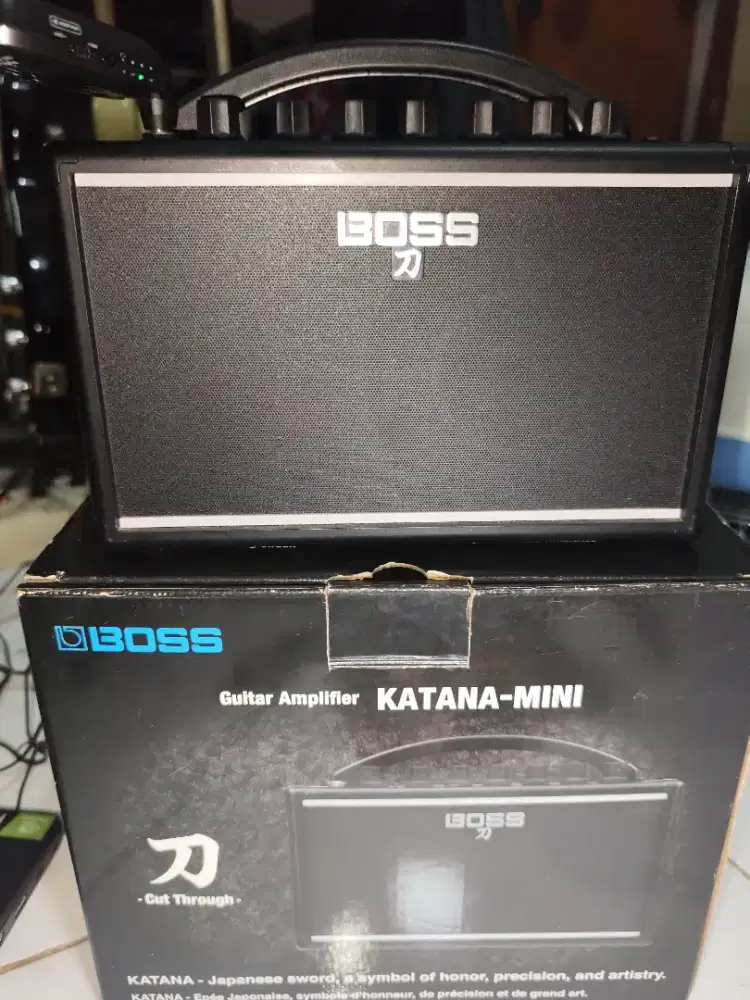 Ampli Gitar Listrik Boss Katana Mini Speaker Alt Marshall Fender Cort