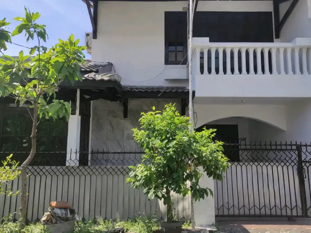 Dijual rumah tingkat di Jl. Blimbing ,Pondok Candra