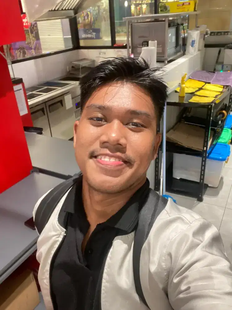 Hasanudin -mencari lowongan pekerjaan-