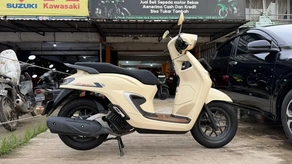Honda pcx  Merah Glosy