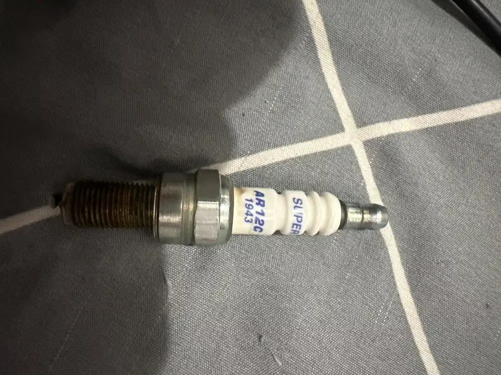 Busi Brisk AR12C gsx / fufi (bekas eksperimen 2 minggu)