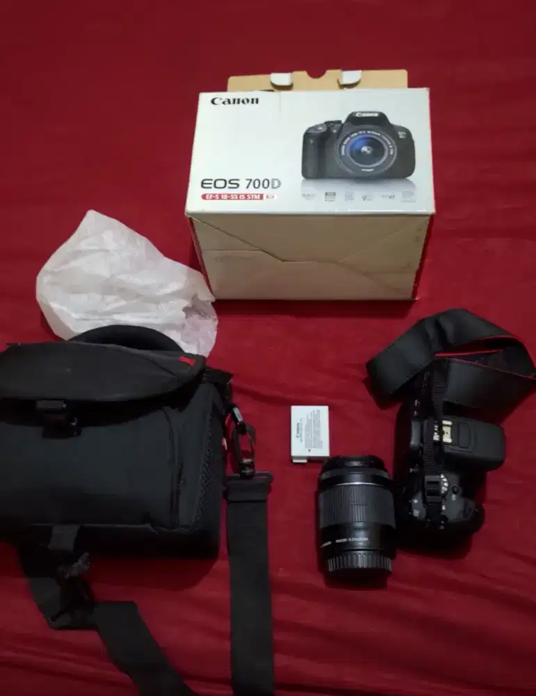 Kamera canon eos 700D
