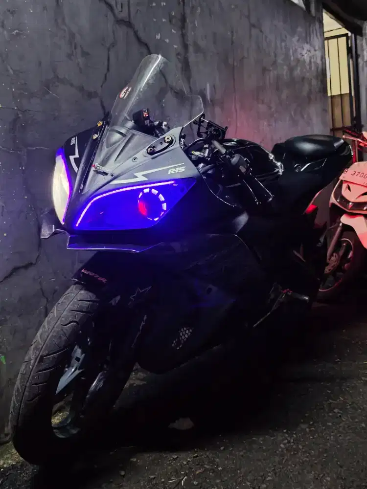 R15 2016 CC UP .  Bu Bu Bu