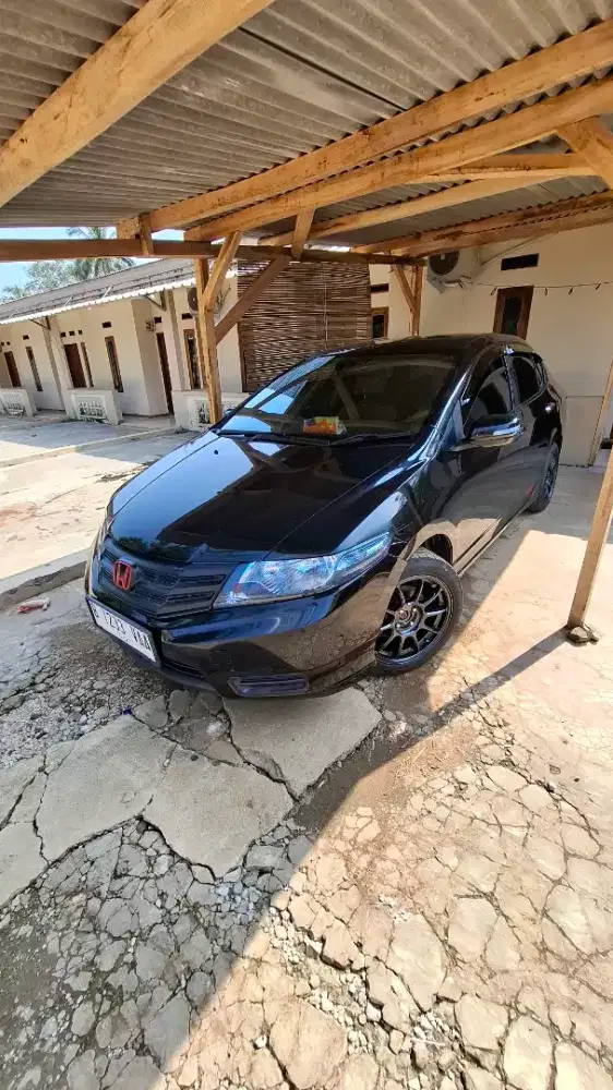 Mobil terawat lecet pemakai,an surat lengkap