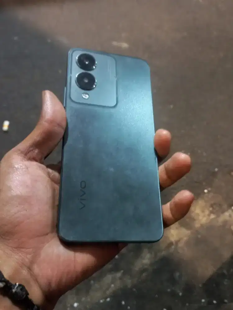 B. U vivo y17s ram 4+4/128