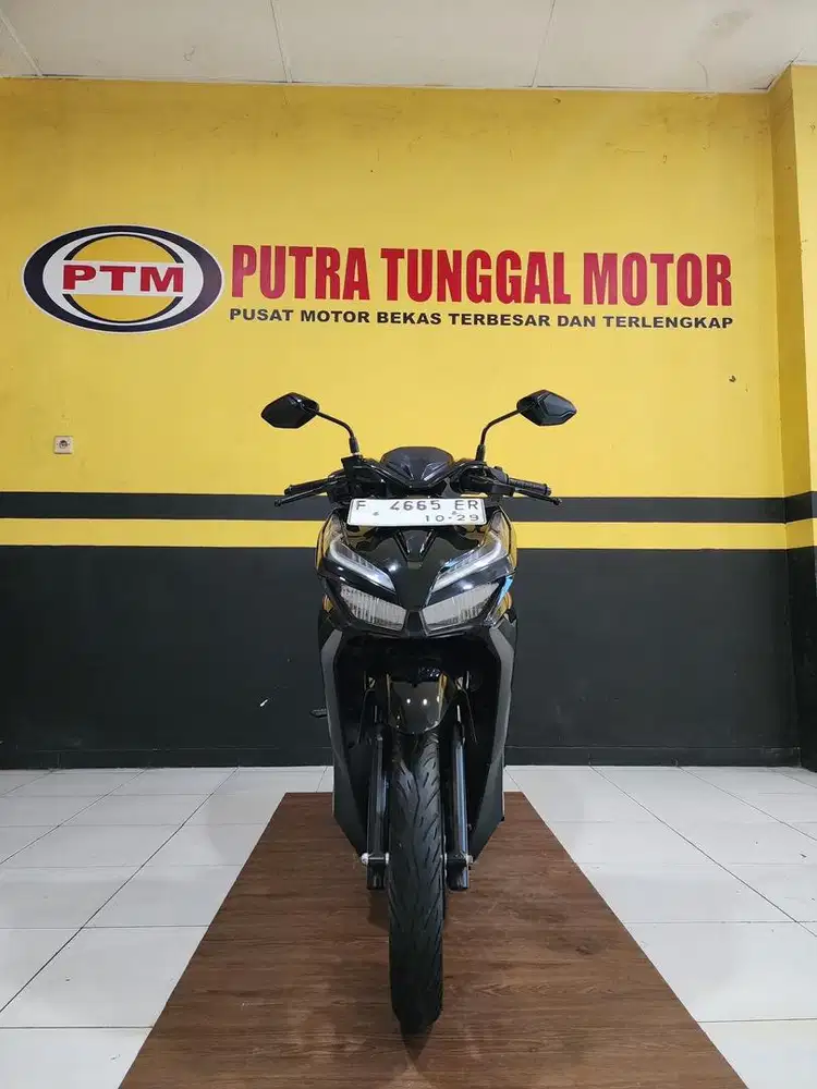 Jual  cash kredit vario 125 cbs pajak on