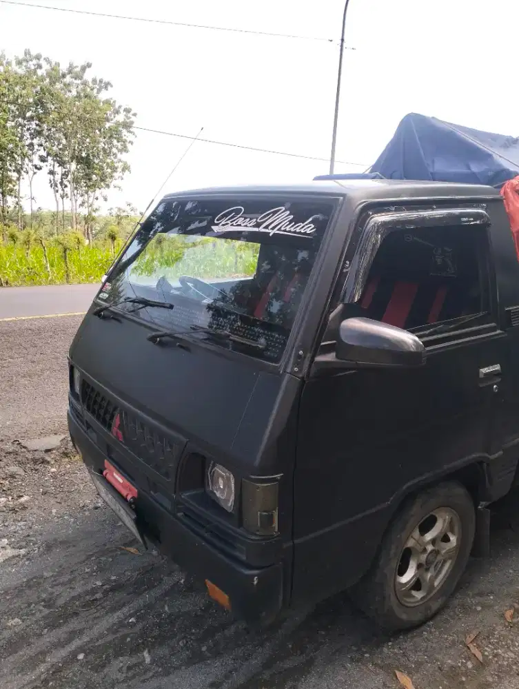Mobil simpanan pick up L300