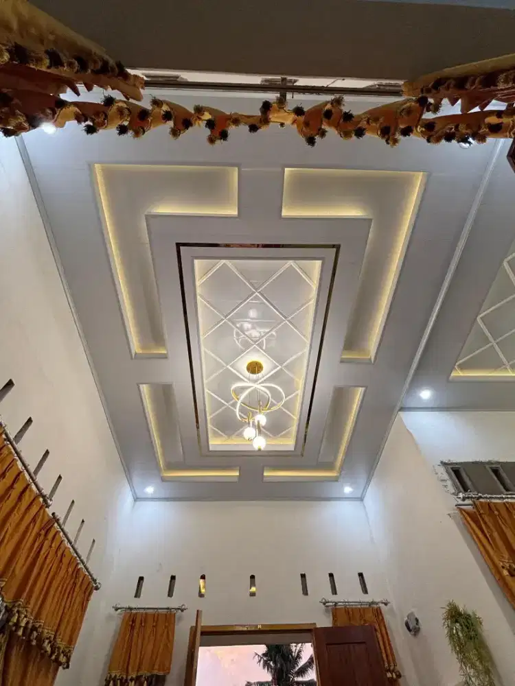 Plafon PVC dan kanopi baja ringan