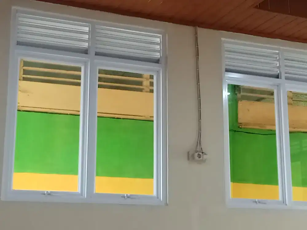 Tukang aluminium kaca