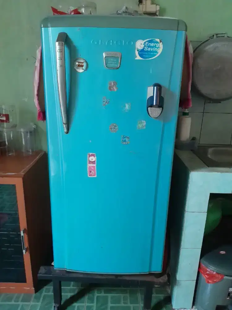 Kulkas TOSHIBA GLAZIO