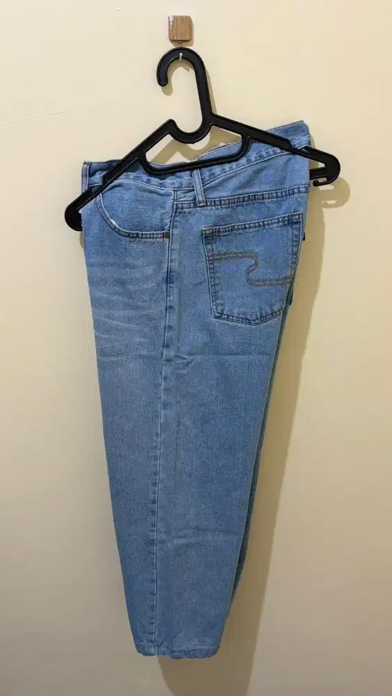 Preloved SELFLESS Jeans Denim Basic Loose Fit