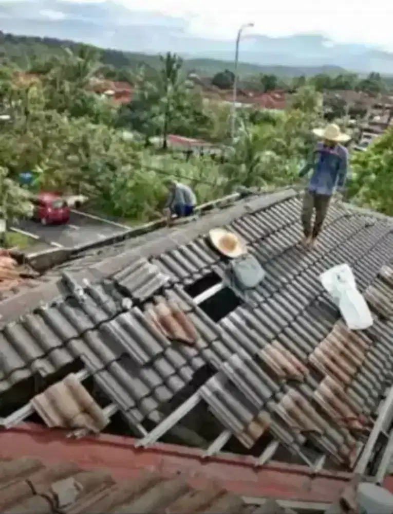 Jasa perbaikan atap bocor dan renovasi atap
