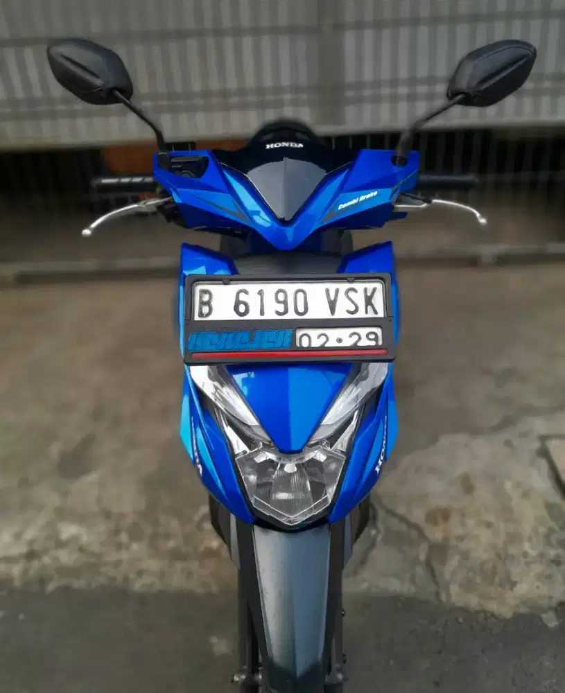 Di jual beat eco 2019 Surat komplit Pajak hidup 02-2027 plat 02-2029