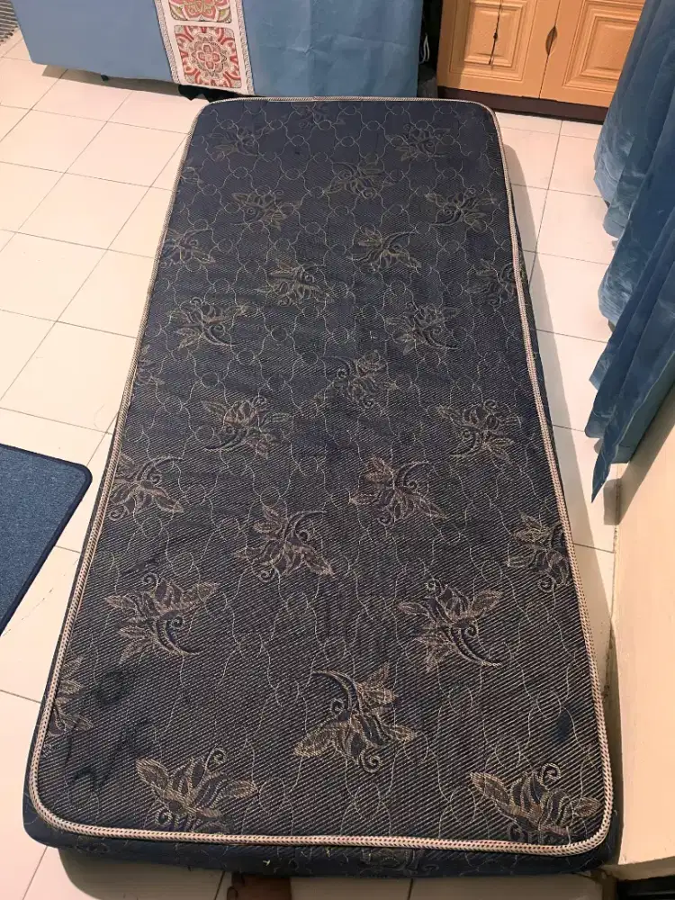 JUAL KASUR KONDISI MULUS