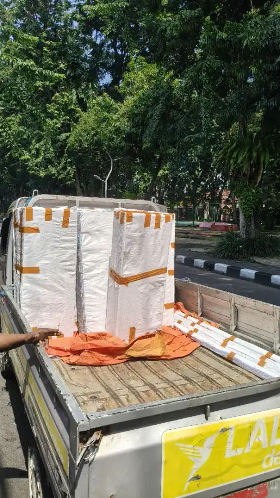 Rak besi siku lubang ramping