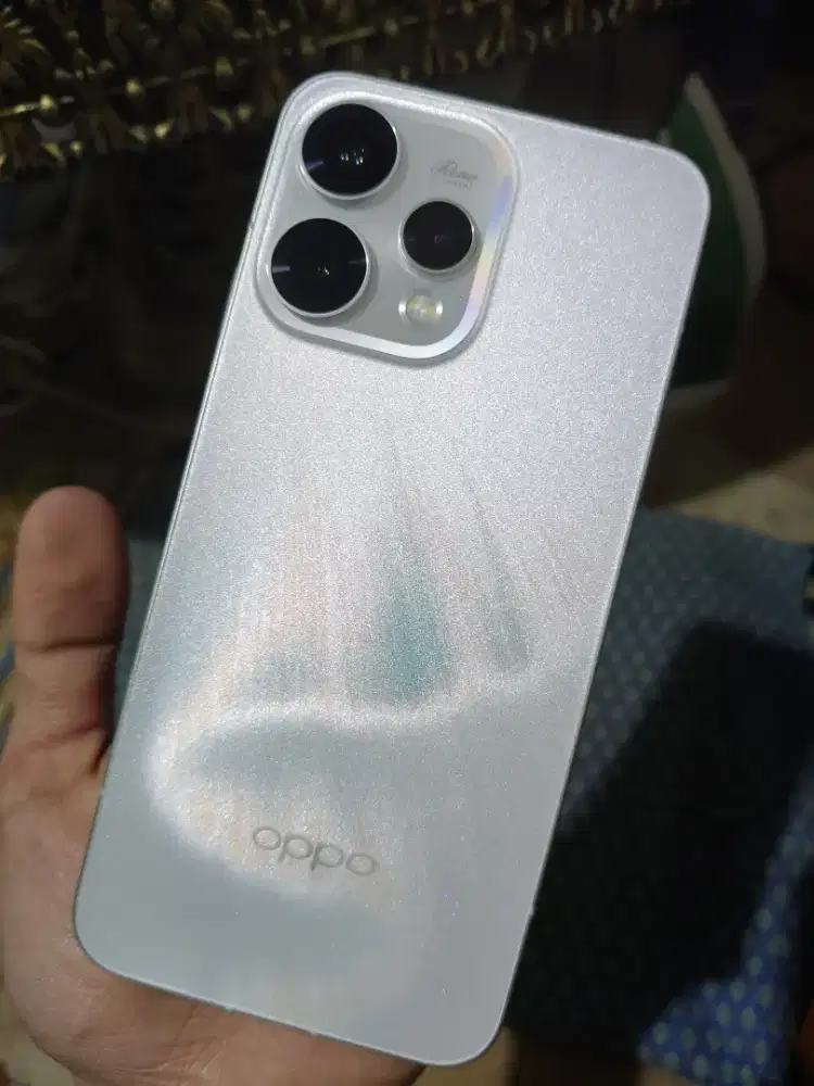 Reno 15 8+8/256 Erafone