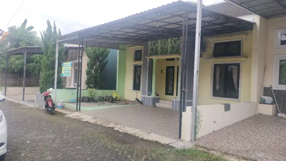 Dijual rumah di safire astete blok A no 3 sumampir purwokerto utara