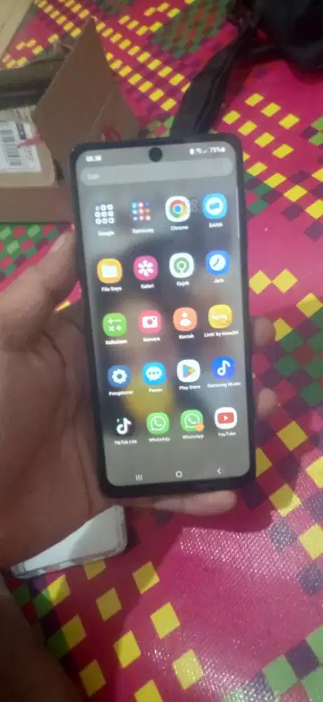 Samsung A71 ram 8/128 like new