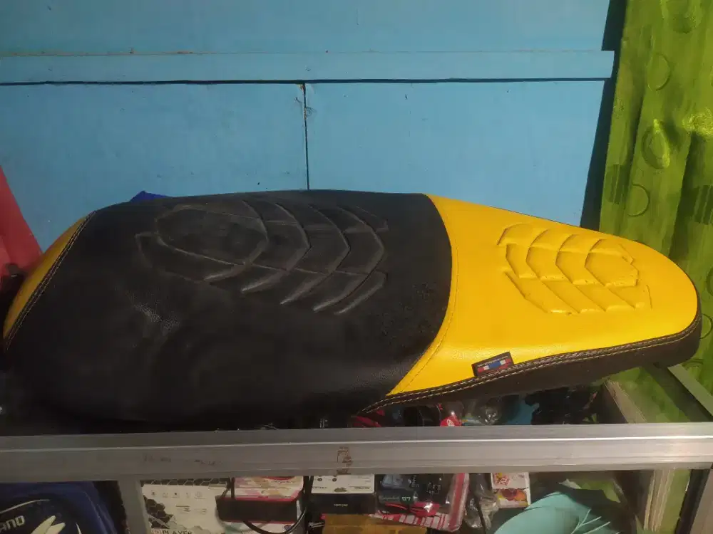 Jok motor lexi bawaan