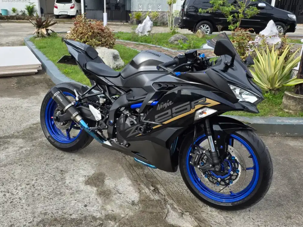 Kawasaki ZX25 R SE QS ABS