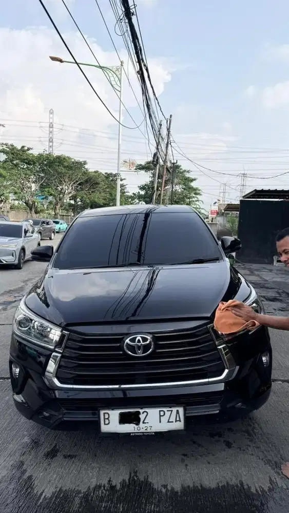 Toyota innova 2.4 V solar AT (2022)