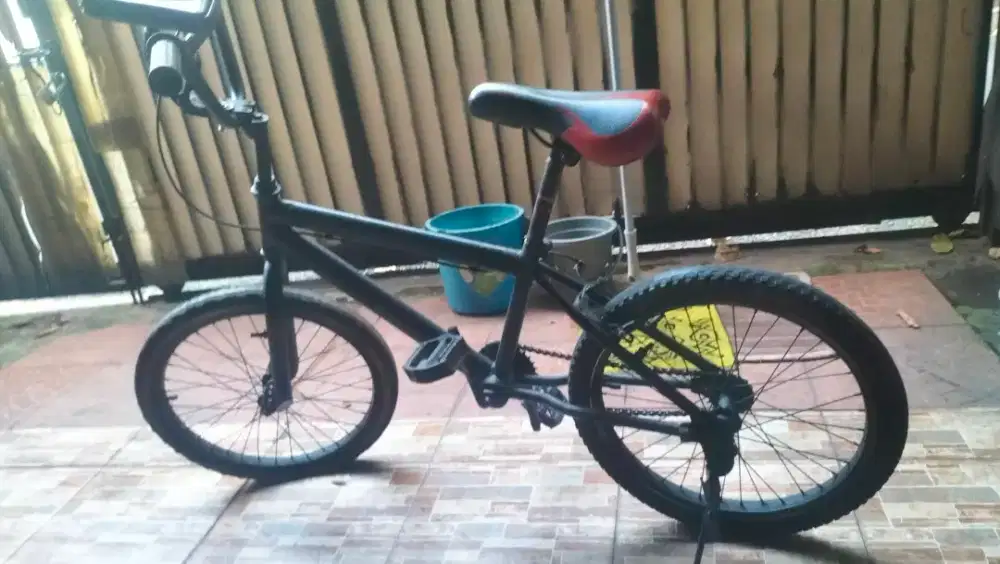 Sepeda Bmx polygon