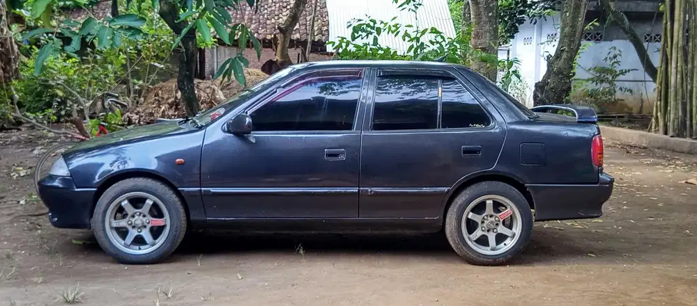Suzuki Esteem 1992 Bensin