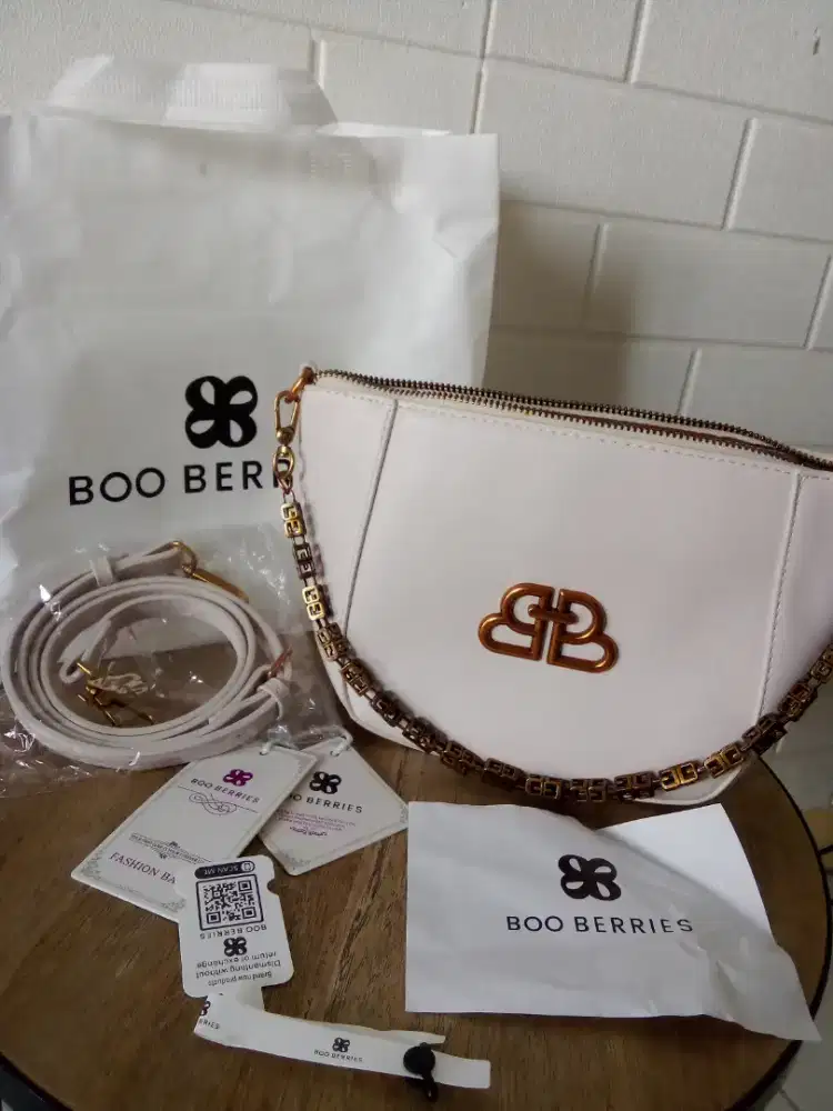 TAS ORIGINAL BOO BERIES preloved