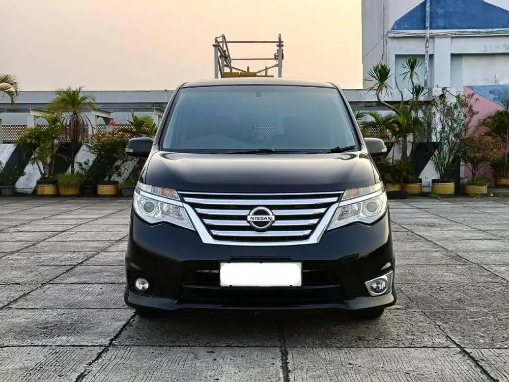 Nissan Serena 2.0 HWS AT 2015