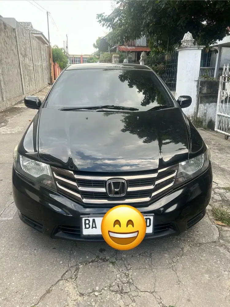 Di jual mobil Honda City 2012