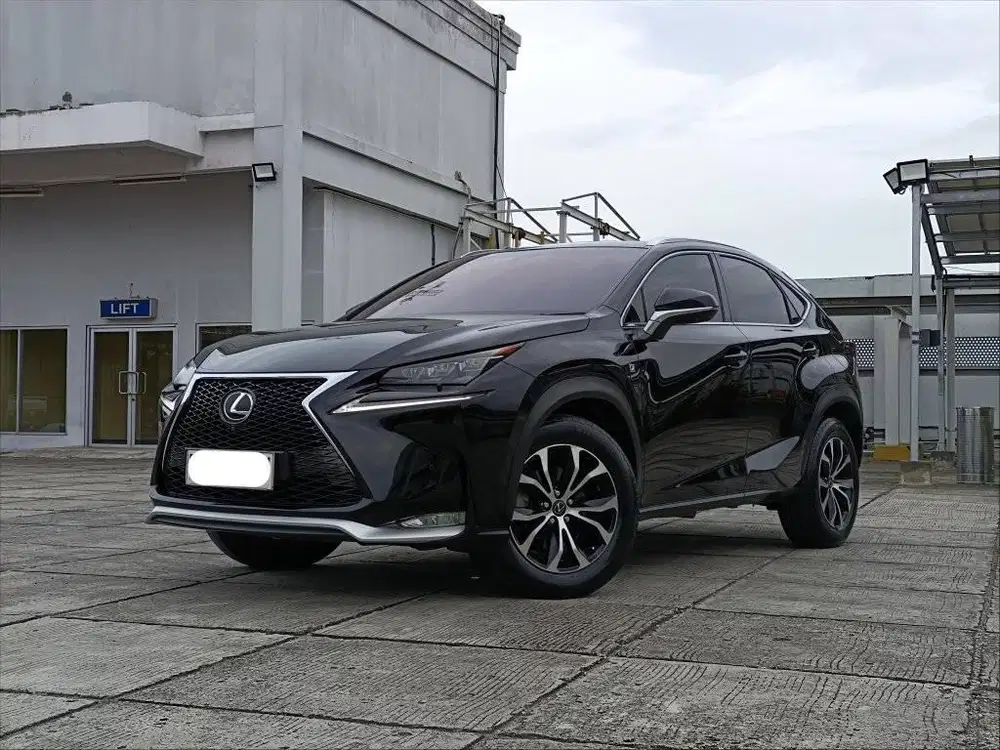 Lexus NX200t F Sport 2.0 AT 2017