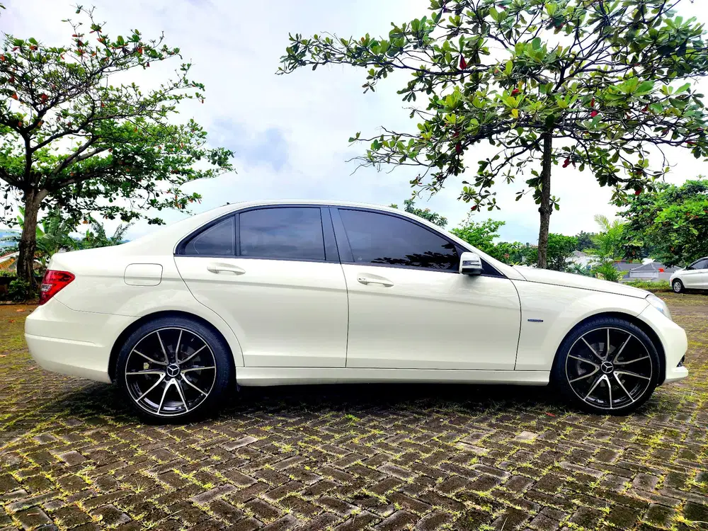 Mercedes-Benz C200 2011 Facelift
