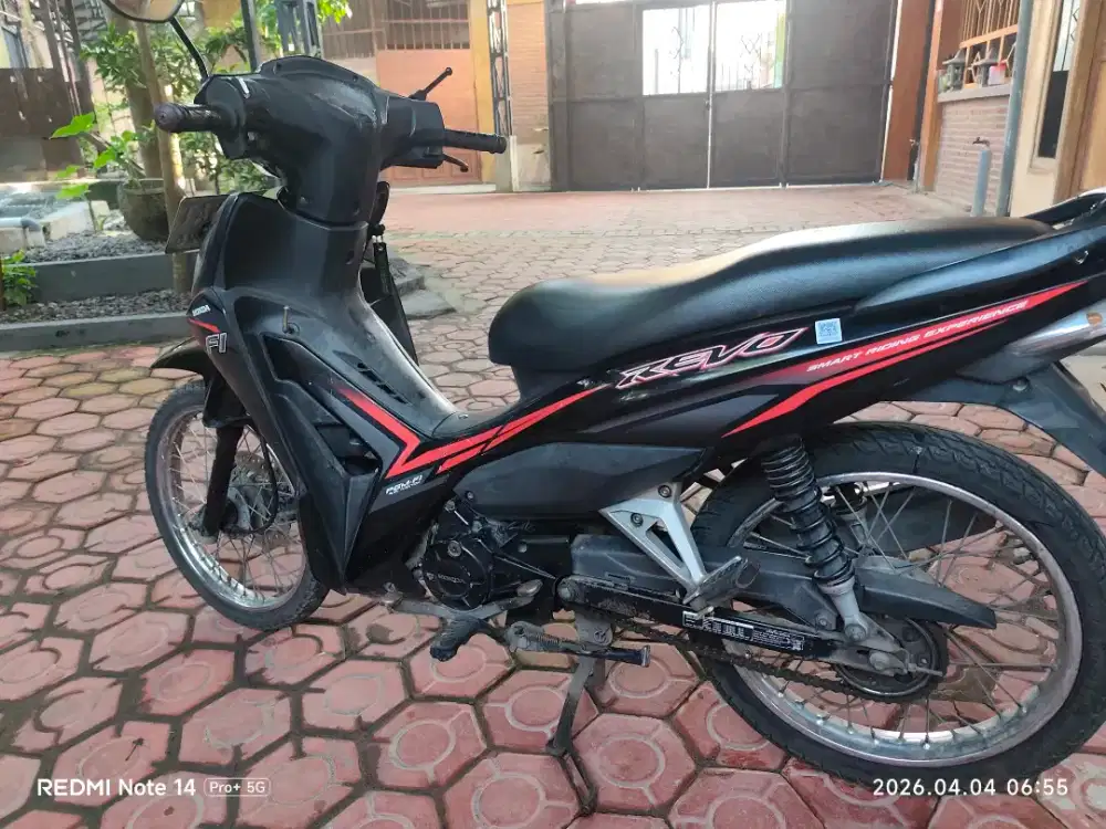 Revo 2015 jual santai