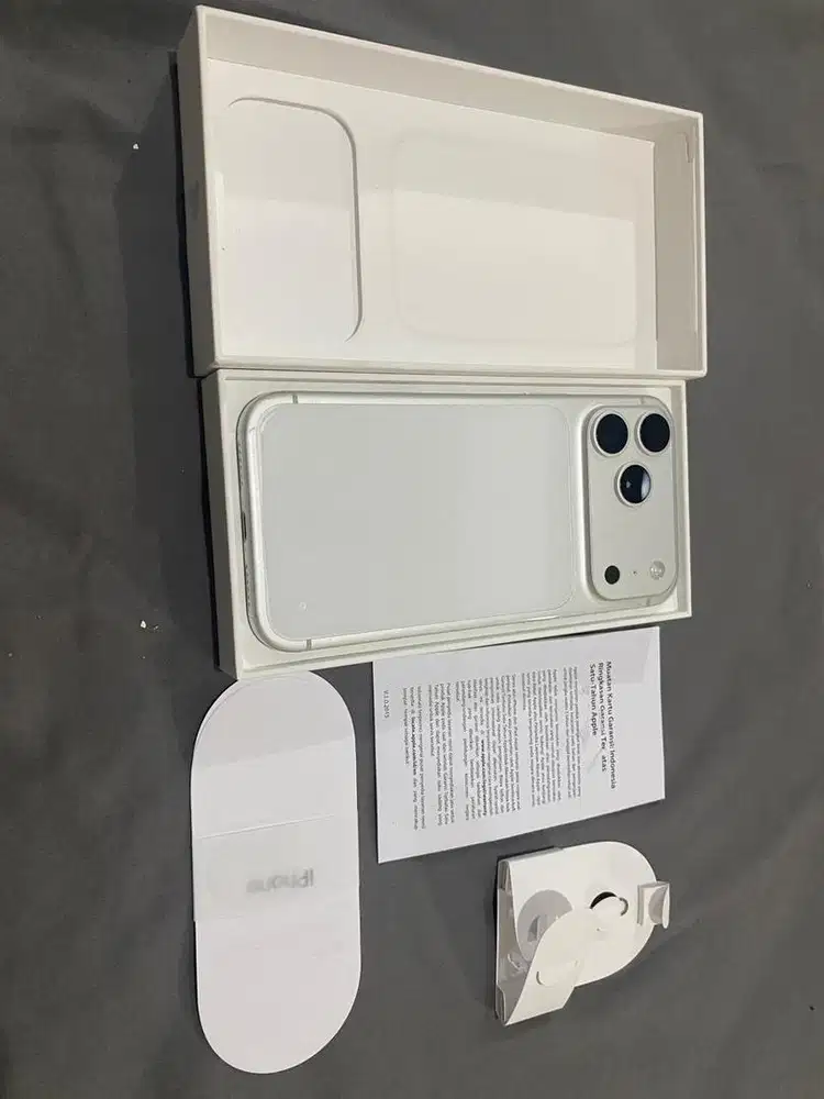 Jual Iphone 17 Pro Max Silver 512 TAM Istimewa Jual Rugi