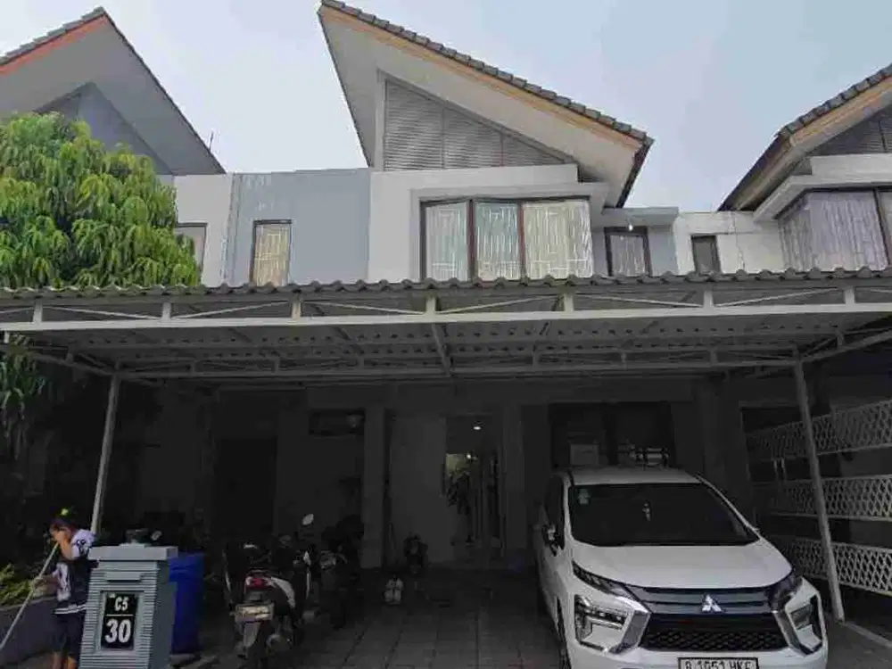 Disewakan Rumah Rapih Semi Furnished Cluster Serenade Lake Gading Serpong