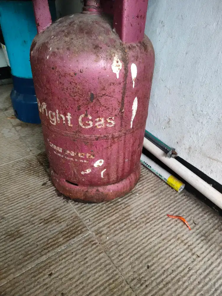 Tabung gas LPG 12 kg kosong