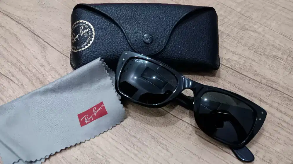 Preloved
Rayban RB4148 Caribbean 601 3N