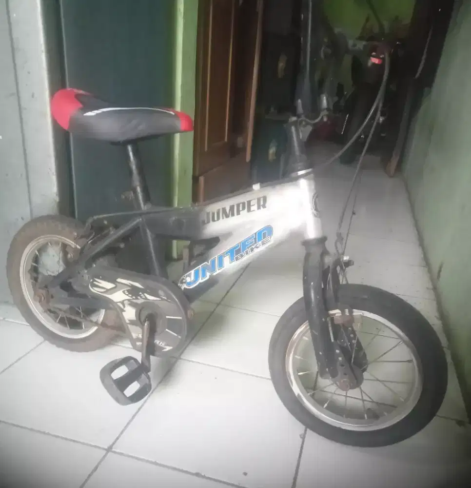 Sepeda anak united UK 12