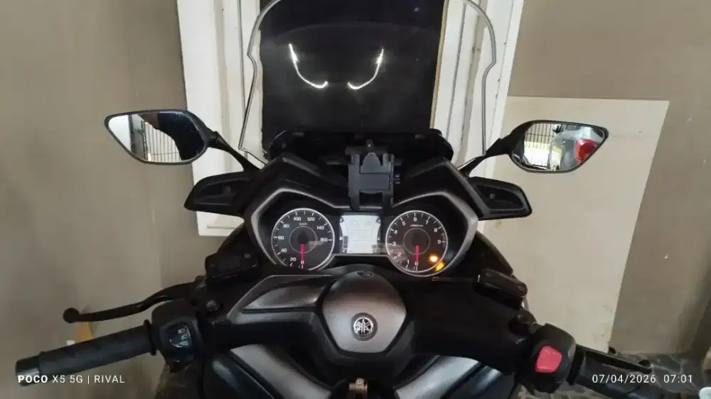 Dijual Yamaha X-Max 2018 mulus no minus tinggal pakai