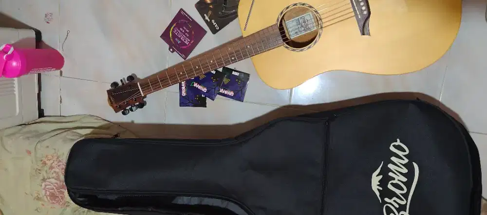 Gitar Bromo BAT1N 28950