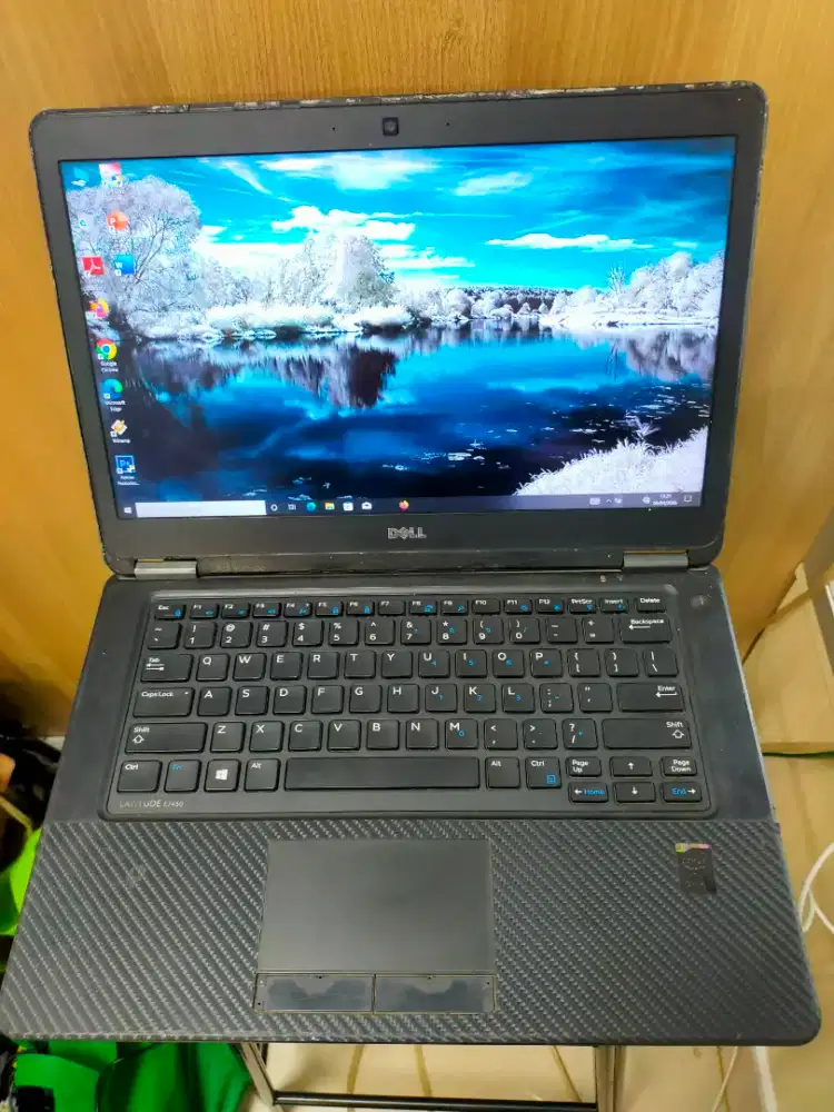 Dijual laptop dell Intel i7 gen 4 Ram 8GB DDR4  SSD 256GB Win 10