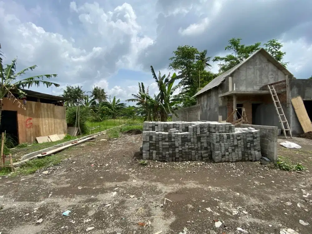 Lokasi Emas Seyegan! Rumah Dekat Indomaret, SPBU, dan Pasar Ngino