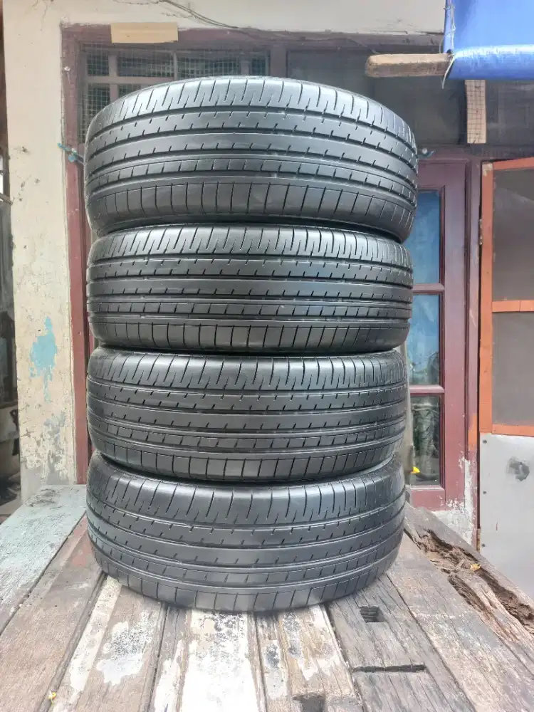 Di jual ban yokohama blueart 225 55 19 tahun 2023