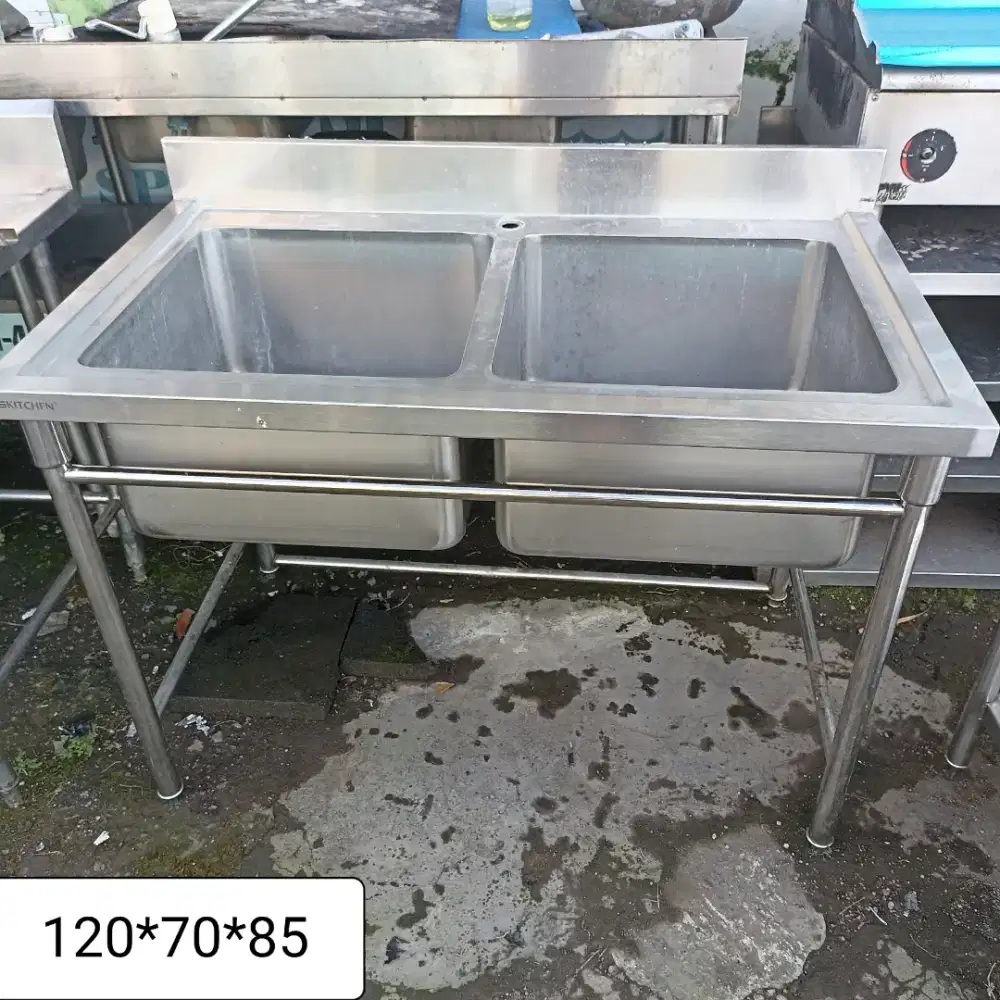 Double sink As kitchen