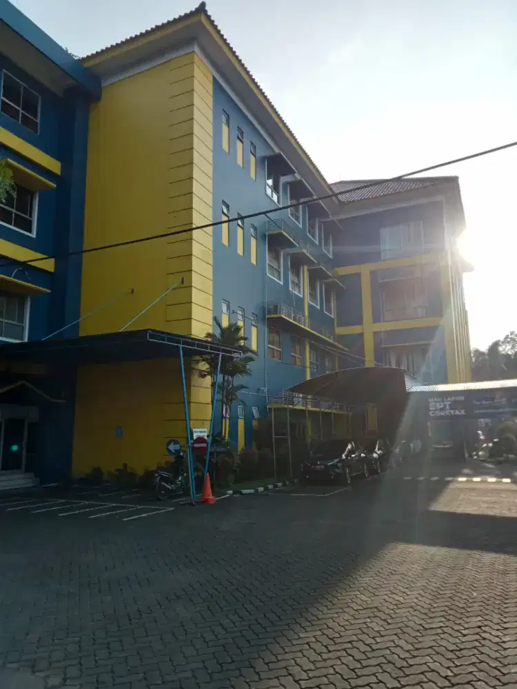 Bangunan borong dan harian