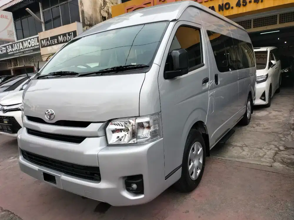 Odo 48 perak‼️Toyota Hiace Commuter 2024