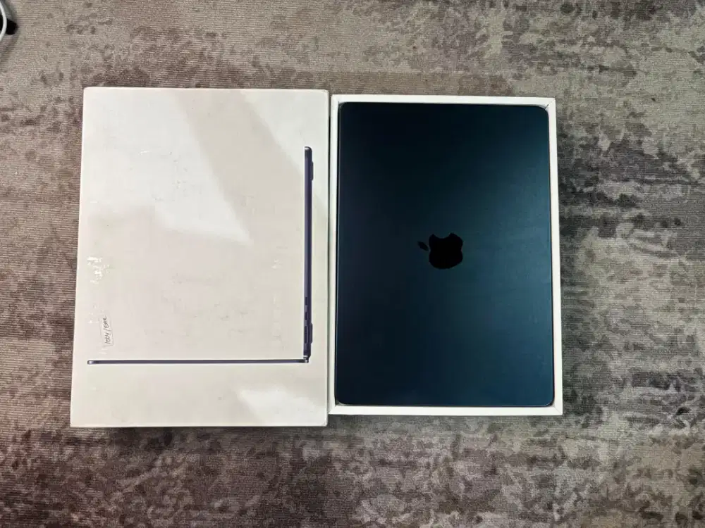 MacBook Air M3 Resmi iBox