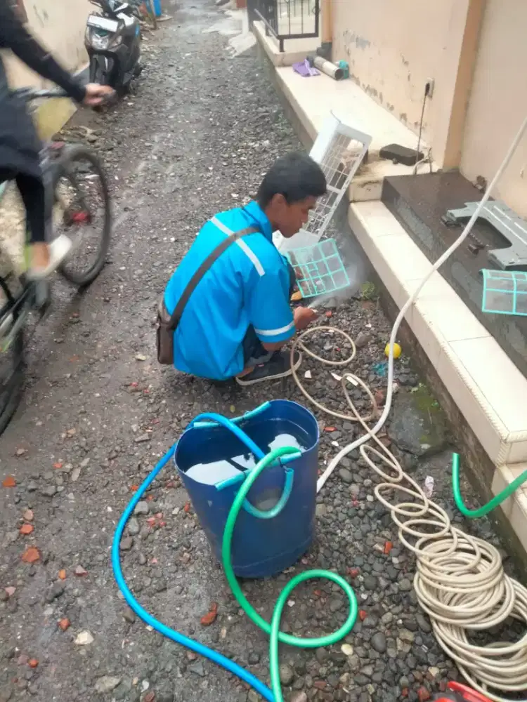 Service ac.isi freon & gnti modul Bergaransi